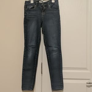 Dark-wash skinny jeans